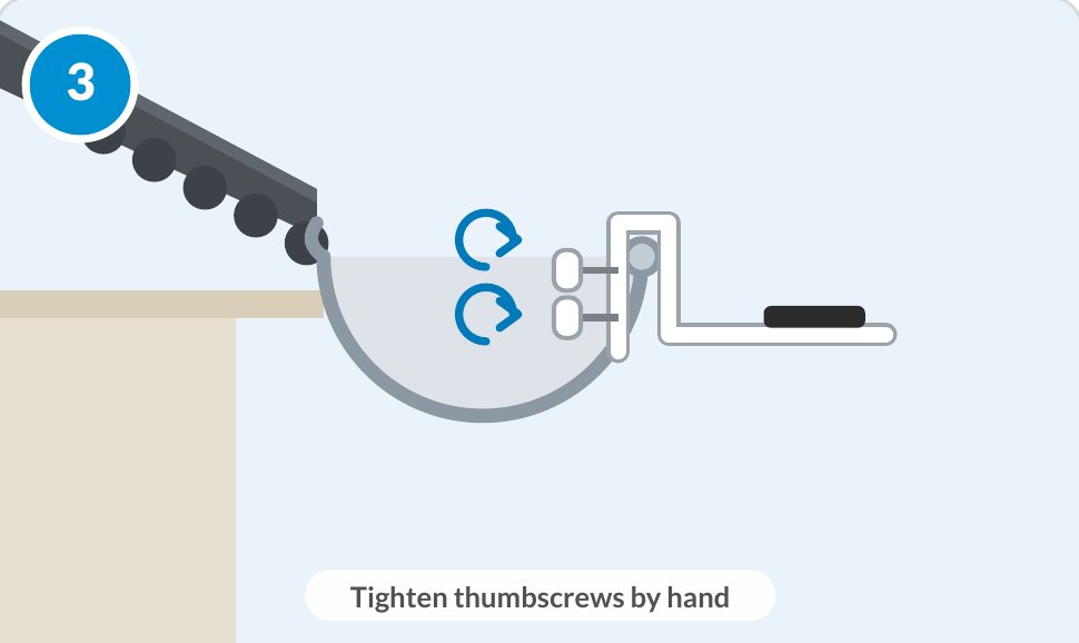 Step 3: tightening the two thumbscrews by hand